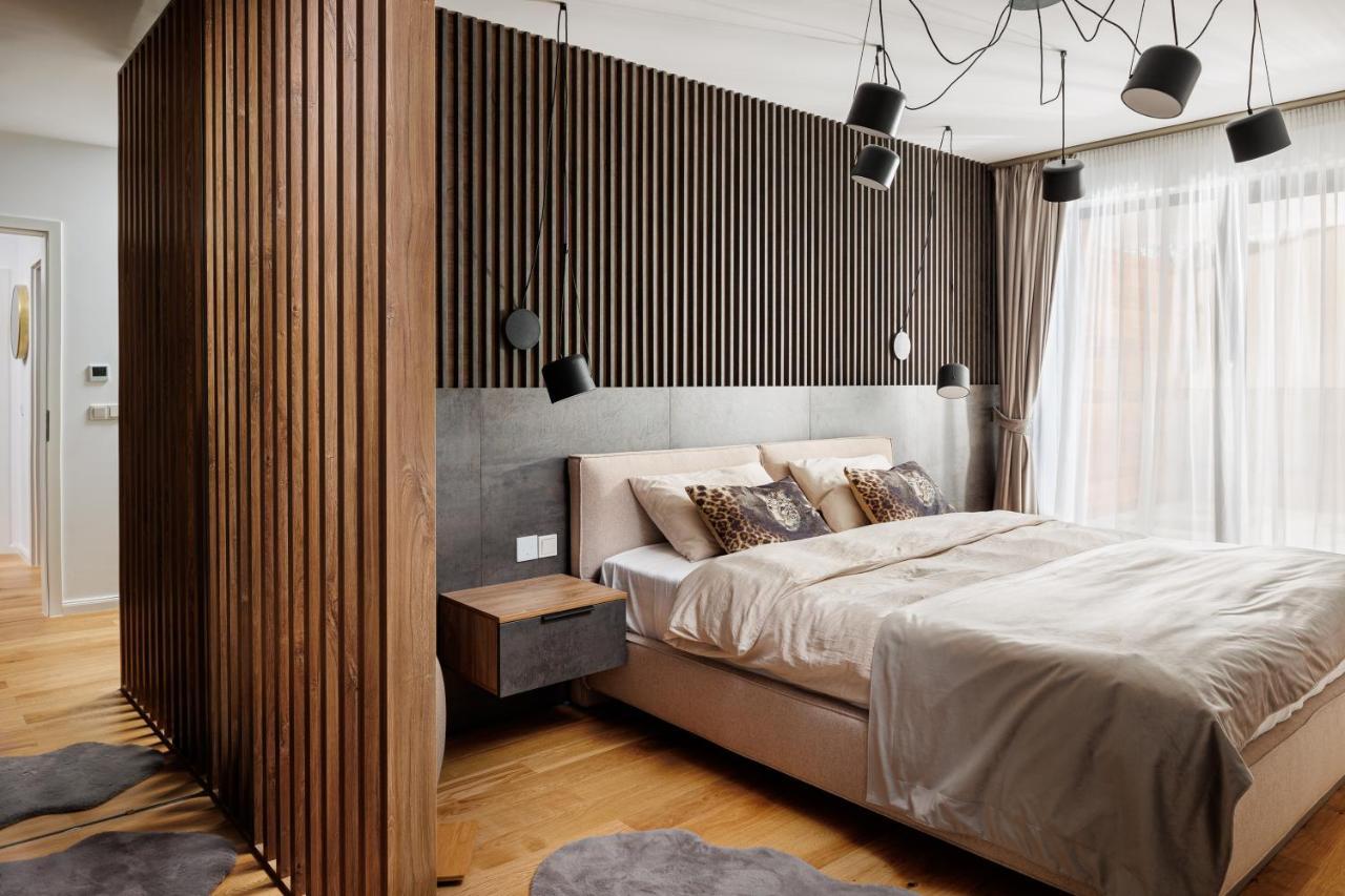 Pure Living Apartment W. Private Parking Braşov Extérieur photo